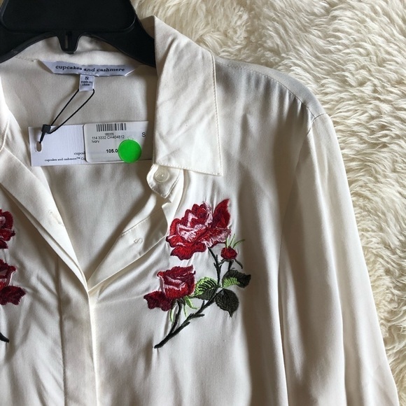Cupcakes & Cashmere Kymberly Embroidered Blouse S - Picture 8 of 11